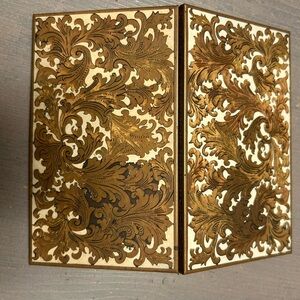 Chic Vintage Volupte case 
Vintage condition pictured 
Works great